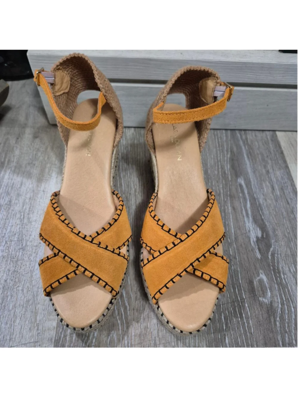 Women's Clara Duran Orange Beige Espadrille Wedge Sandals Size 8.5/39